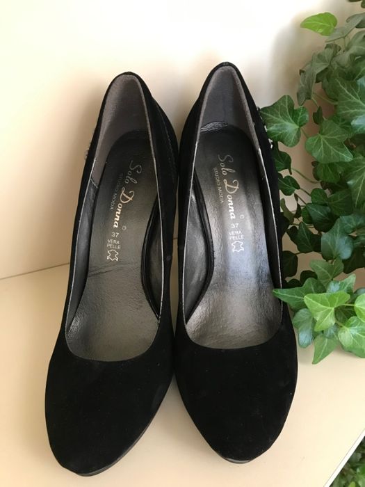 Pantofi Negri cu toc - piele intoarsa - Ocazie