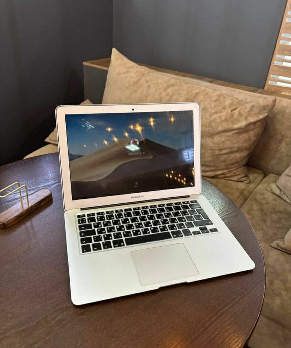 Продам Macbook Air 13 2014 года