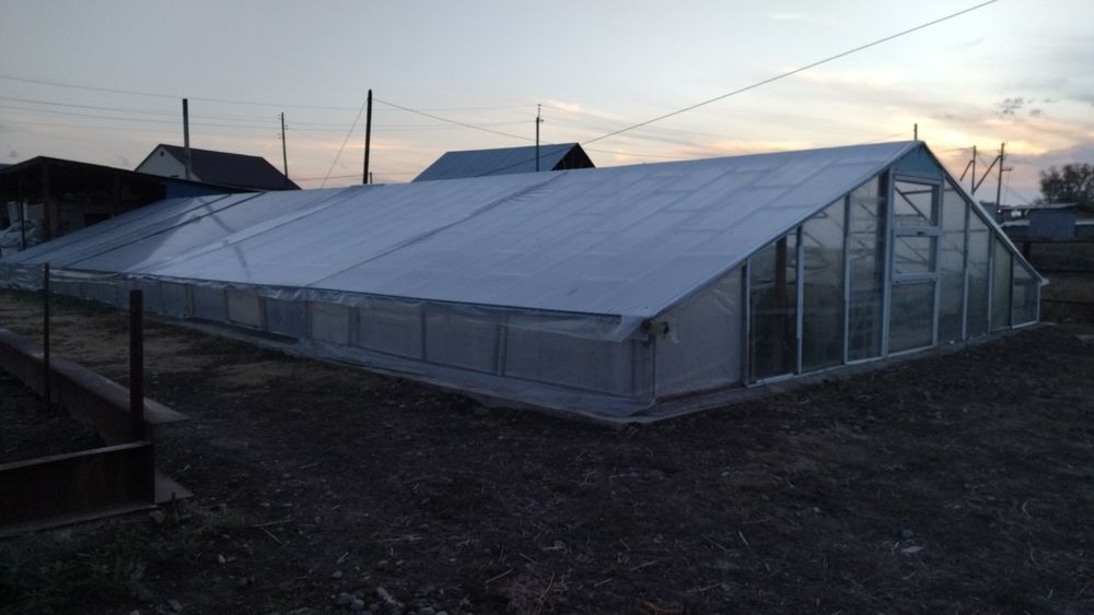 Дом, 50 соток земли.