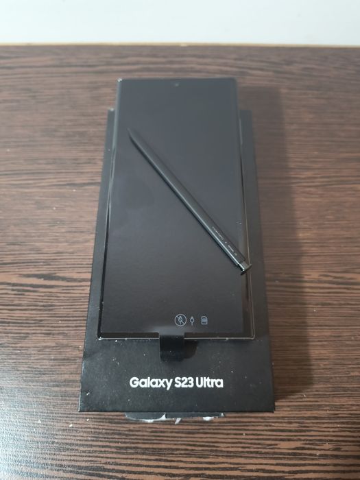 Samsung S23 Ultra impecabil, nefolosit