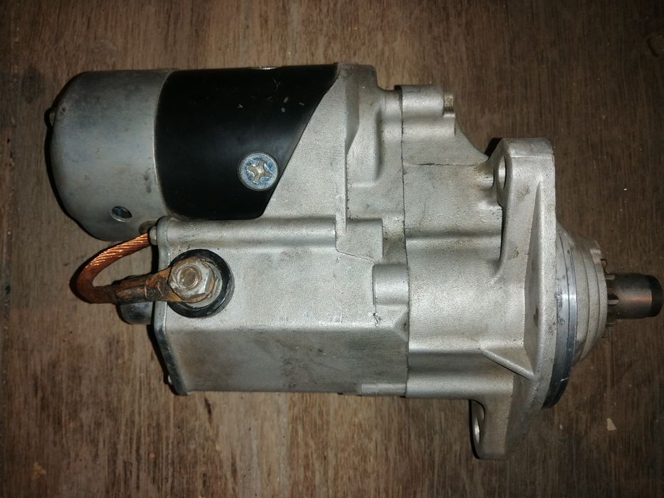 Стартер от двигателя Каминс