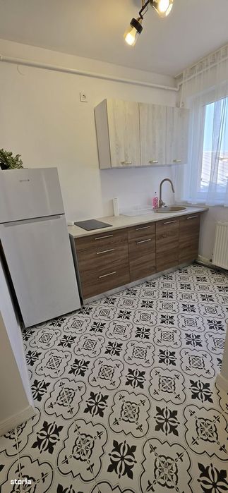 Zona magazinului Bucovina- garsoniera renovata recent, 42 mp