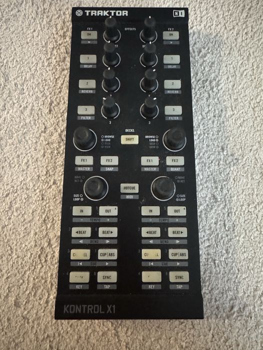 Native Instruments Traktor X1 – Controller DJ stare excelenta