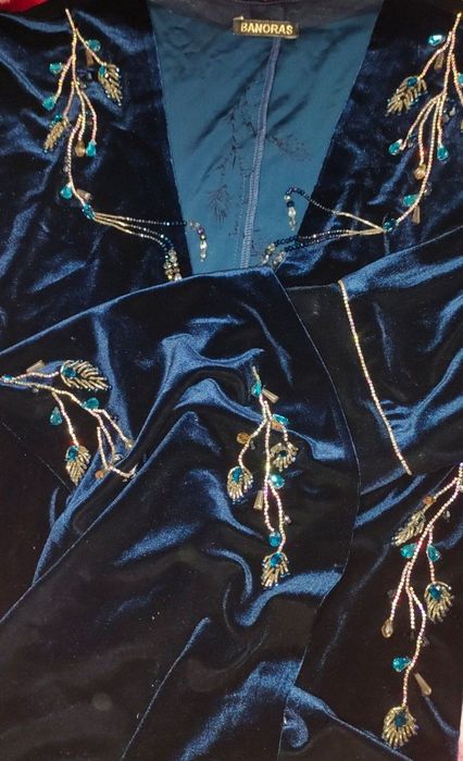 Абая Дубайски фасон ткань бархат ручная работа полностью С М Л подайде