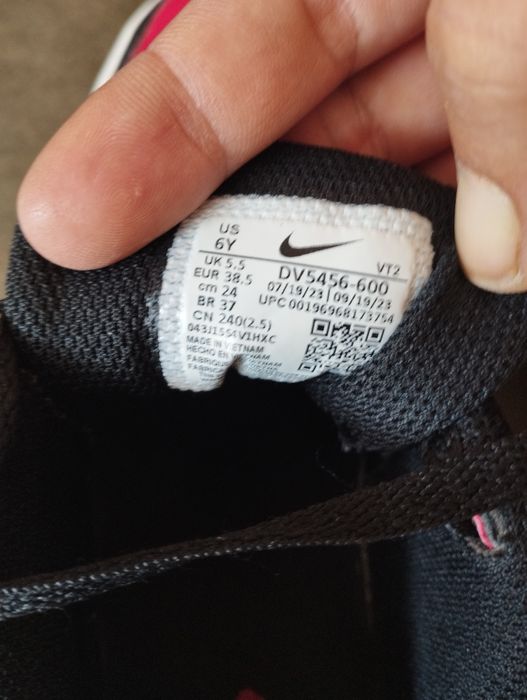 Маратонки Nike 38.5