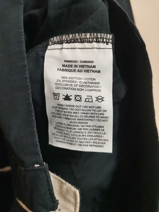 NIKE SPORTSWEAR Style Essential Shirt.