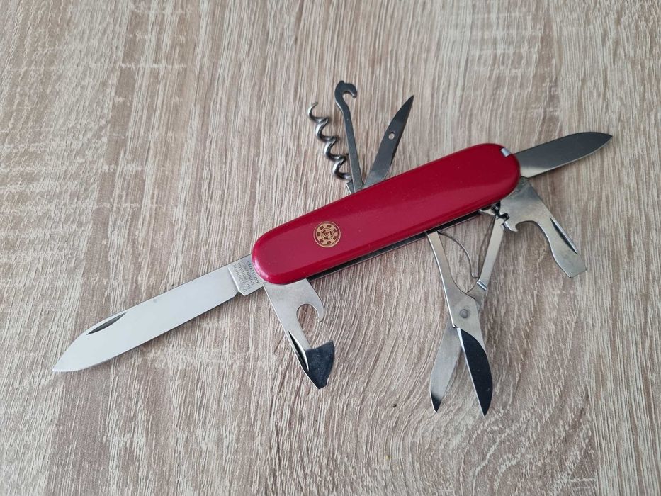 Джобни ножове Victorinox Climber, Camper, Cadet Silver