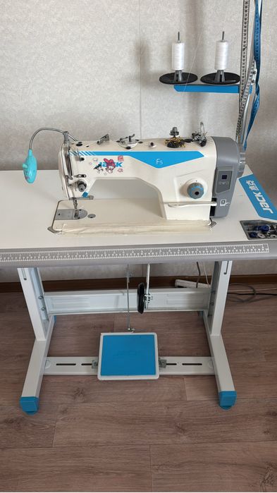 Продам промышленную машинку