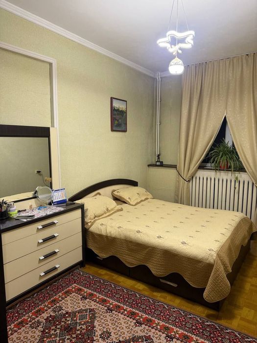 Срочно! Квартира на Дружба народов -Камолон Ош 2*3/7/9 общ пл 90м