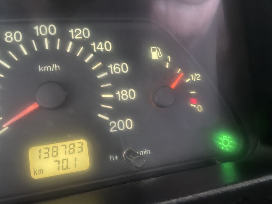 Табло уреди лада нива