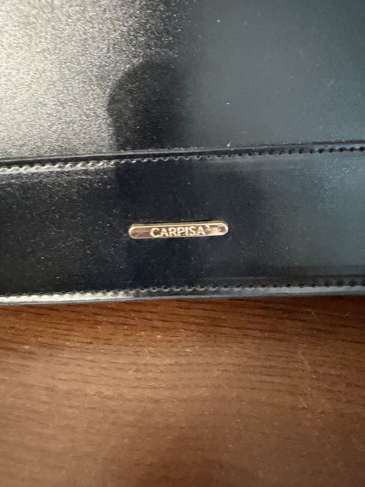 Продам сумочку Carpisa