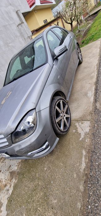 Aripa mercedes w204 facelift  mercedes c class facelift