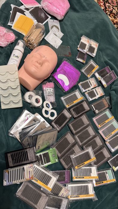 Продам профессиональный набор для наращивания ресниц.