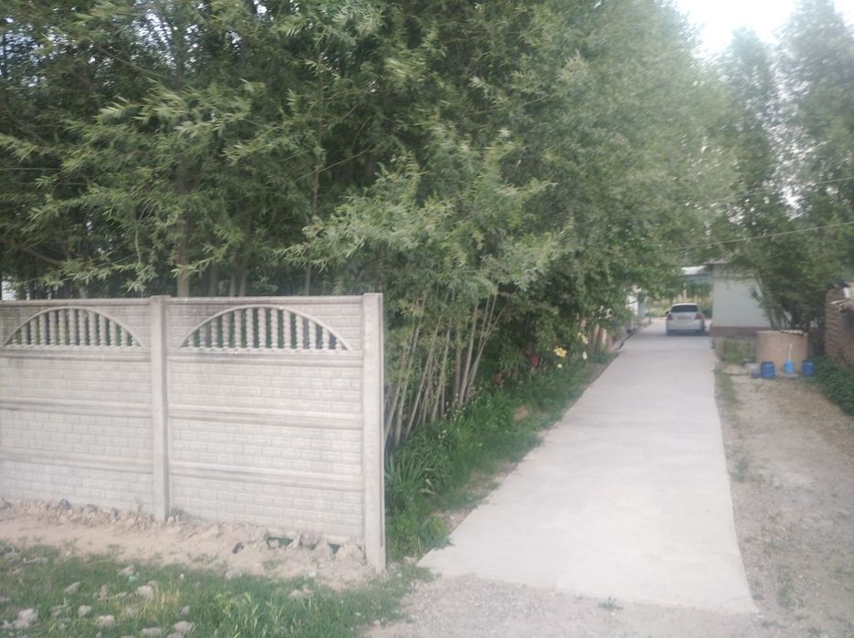 Ховли уй жой сотилади