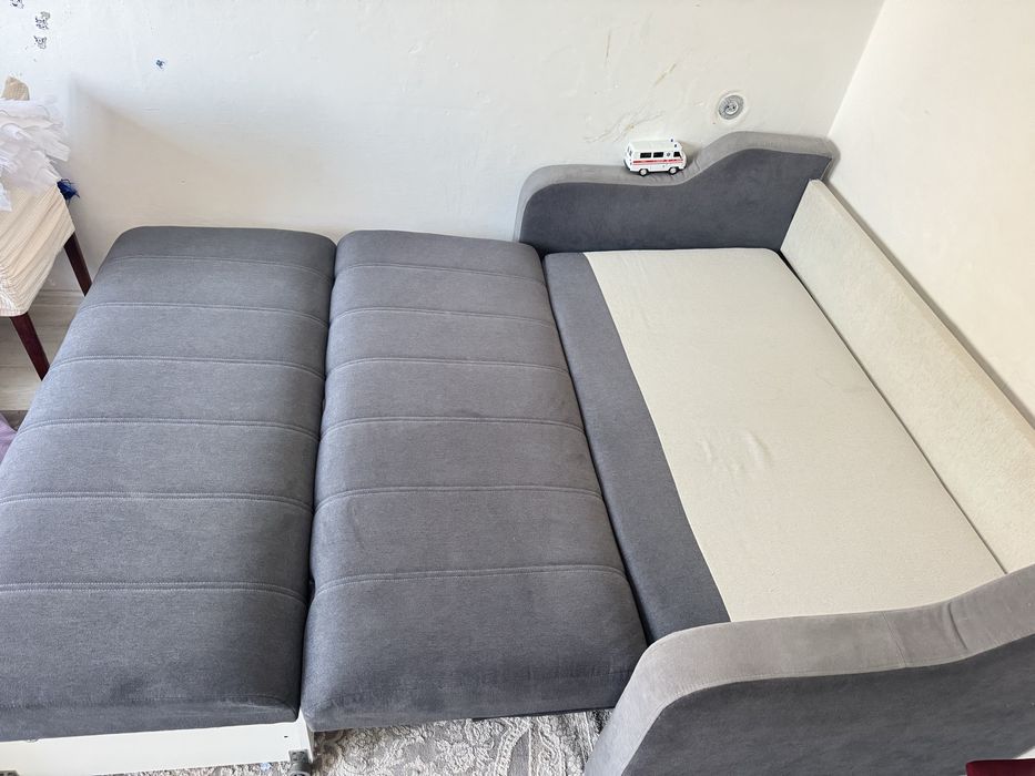 Продается мини- диван