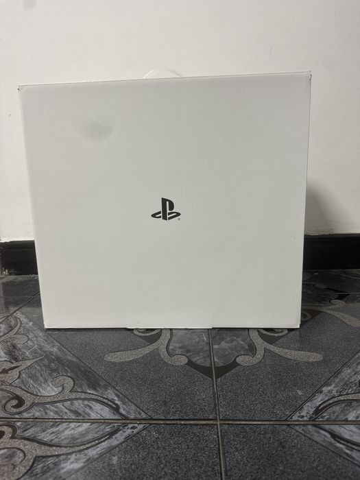 PlayStation 4 820 gb alb + Controler DualShock 4 alb