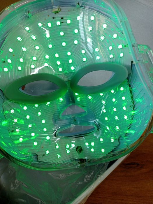 Yuz uchun parvarish  aparati