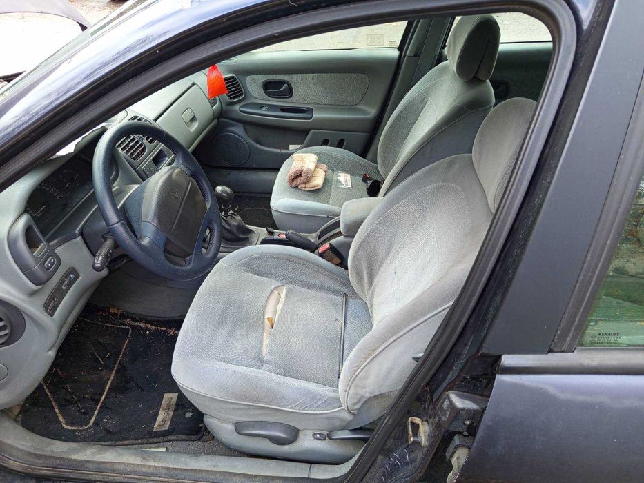 Renault Laguna 1999 г.