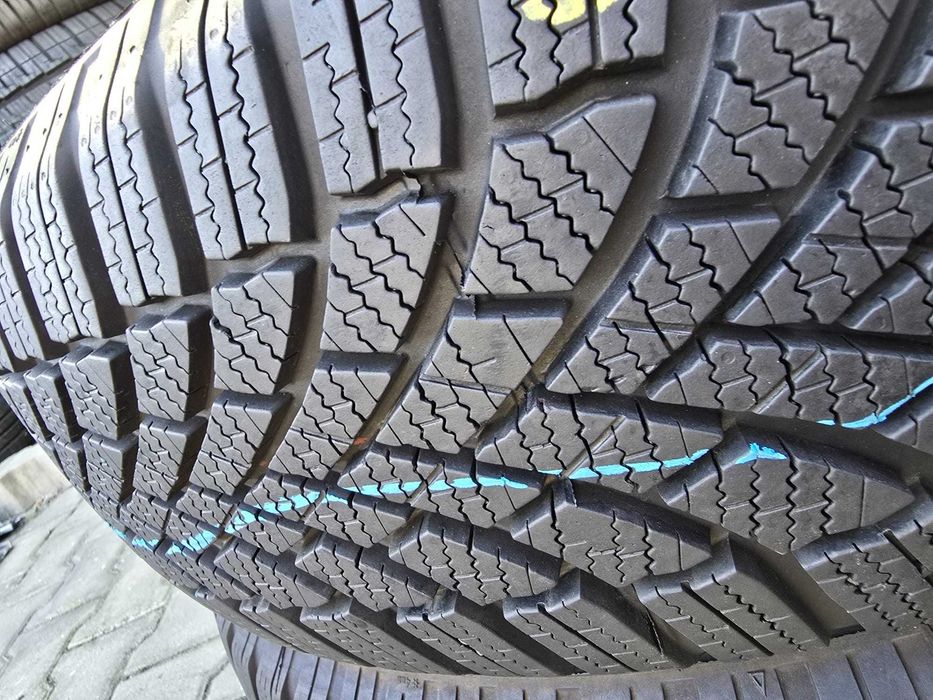 Anvelope Iarna Bridgestone 215 65 17
