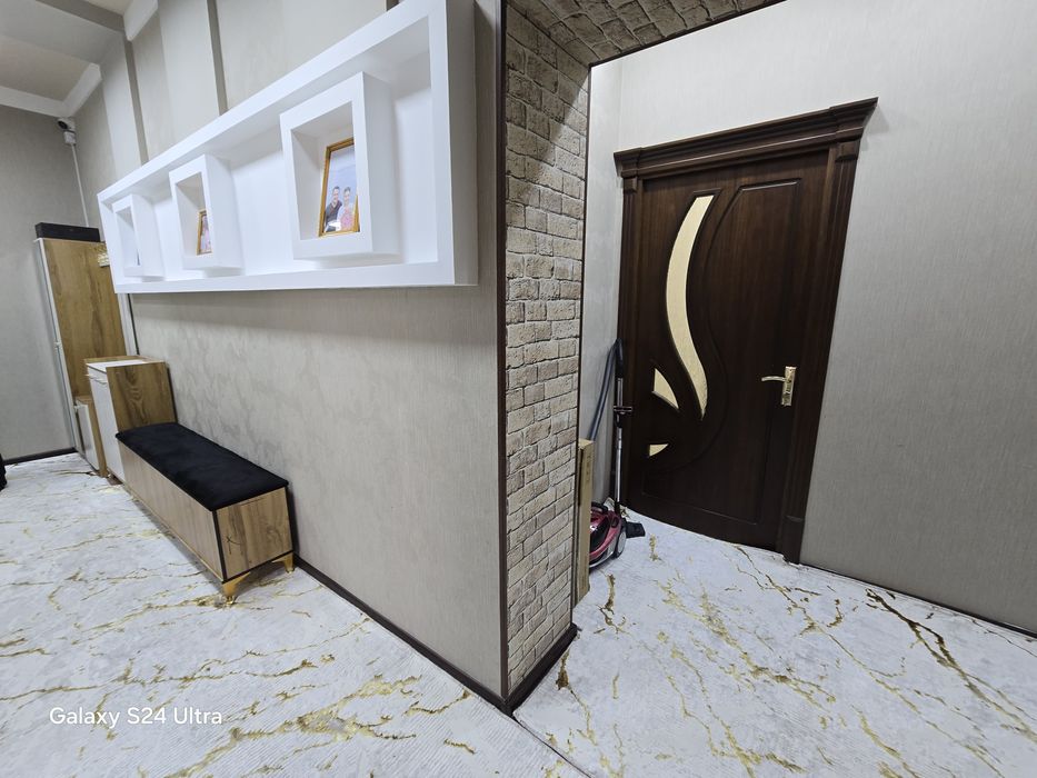 3 xonalik uy sotiladi festival oldida