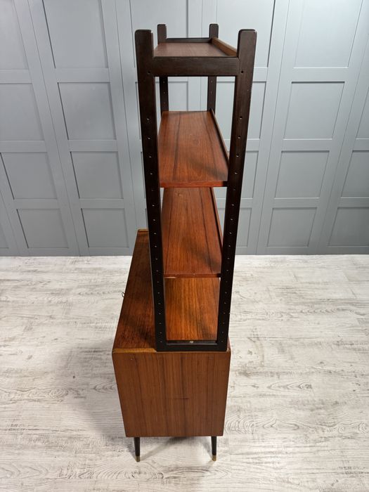 Винтидж библиотека - секция масив Р263