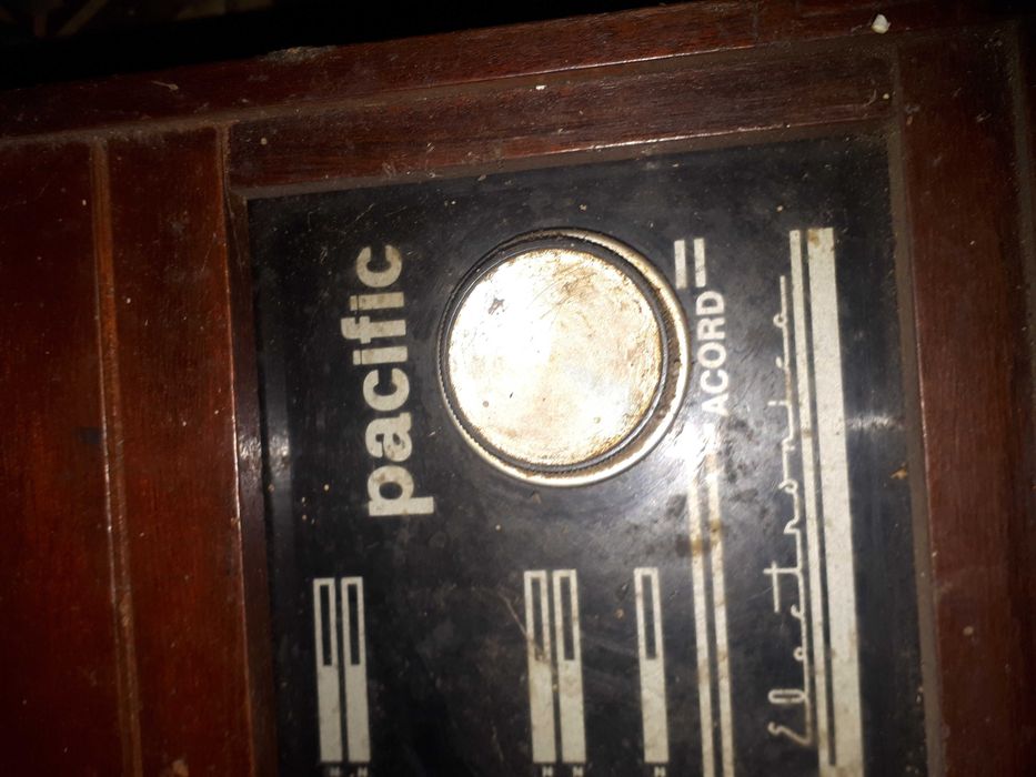 Radio vechi cu picap pacific acord