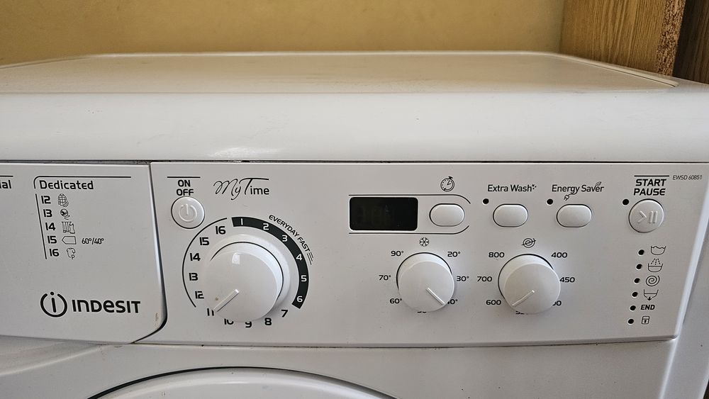 Пералня Indesit EWSD 60851 на части
