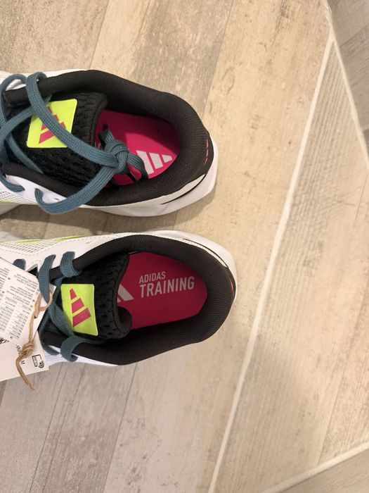 Нови оригинални маратонки Adidas Amplimove Versatile JR