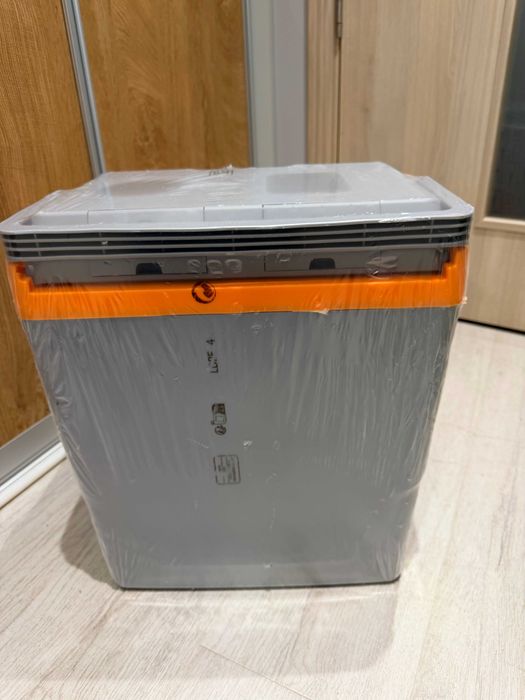 НОВИ хладилни чанти Crivit , 30л, 12V-220V