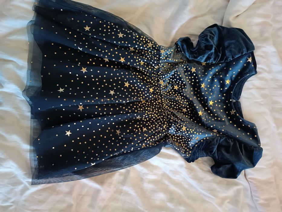 Официални роклички размер 92!  9€ за брой