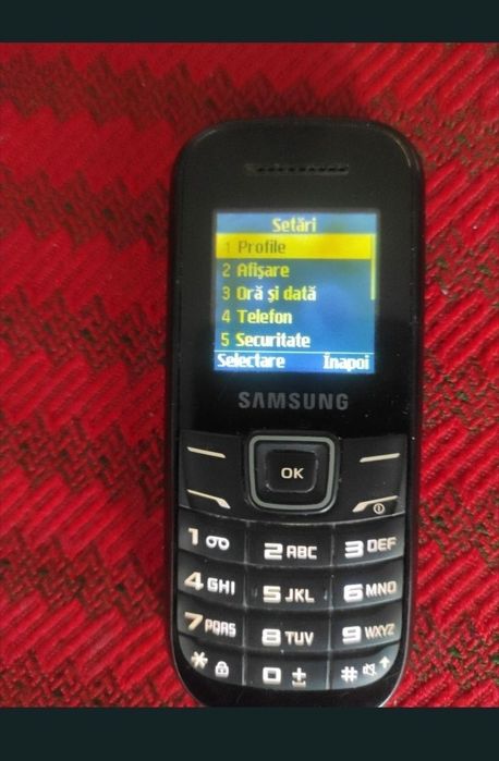 Telefon mobil cu taste, mic, robust și foarte practic, in bună de funcționare