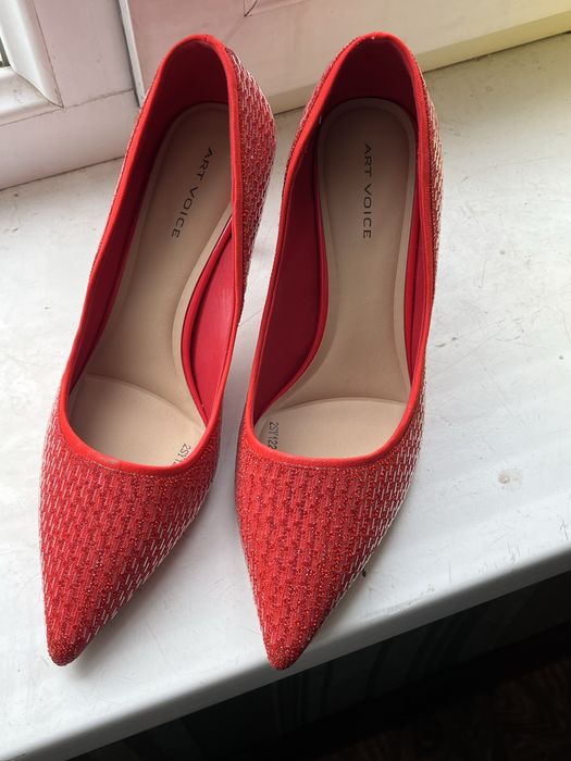 Туфли красные женские