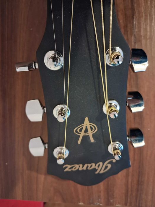 Chitara acustica 4/4 Ibanez V50NJP-OVS,de invatat