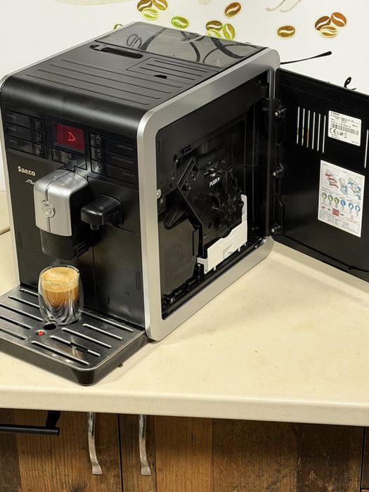 Кафемашина кафе автомат Saeco moltio с гаранция