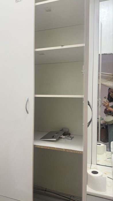 Шкафы для приходей или туалета.