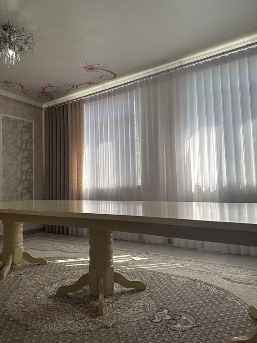 Продаем стол 4 метра