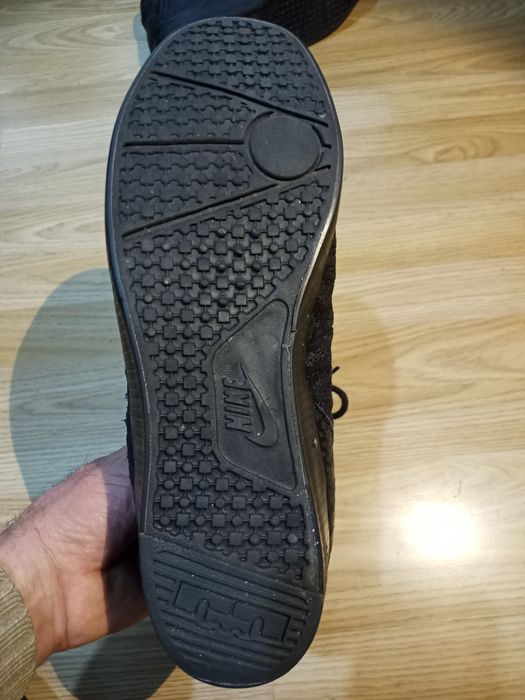 Adidași Nike LeBron NSW nr 42