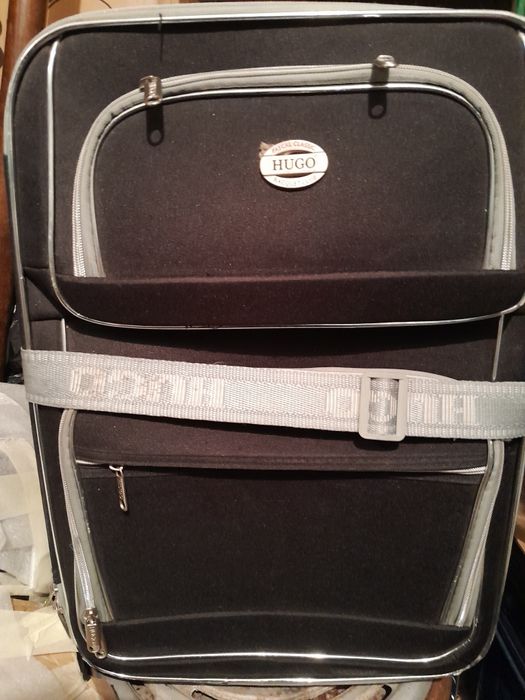 Много  здрав  куфар  Hugo с колелца
