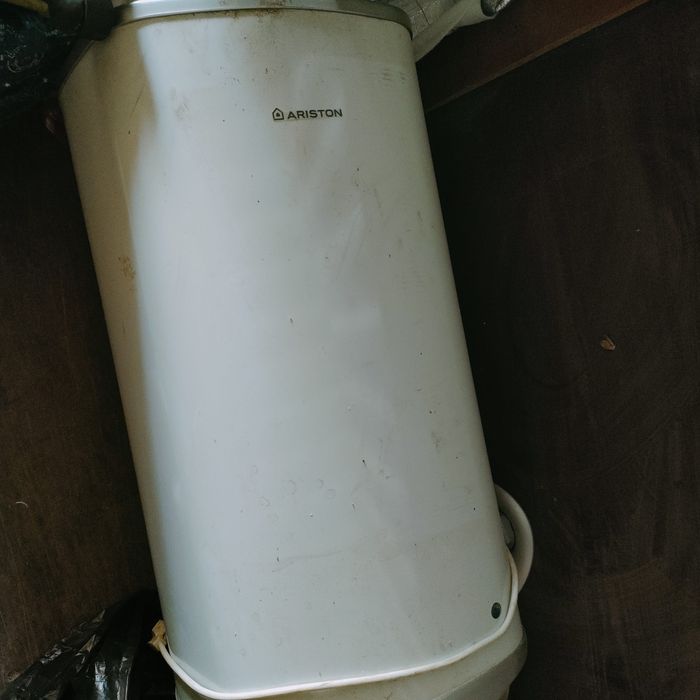 Водонагреватель Аристон