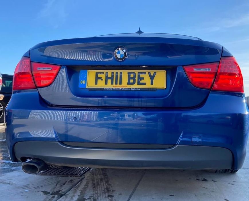 Dezmembrez BMW 318d LCI an 2011 Motor N47 ,Recaro piele neagra, led