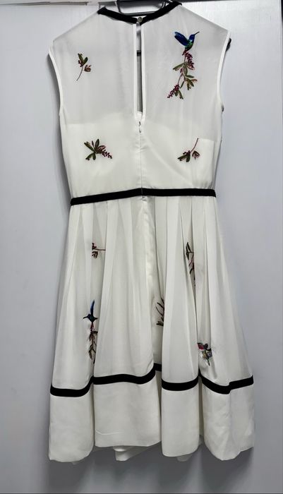 Ted baker бяла рокля с бродерия