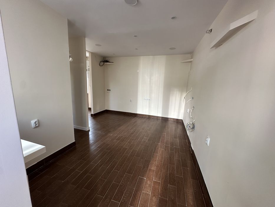 Inchiriez spatiu comercial