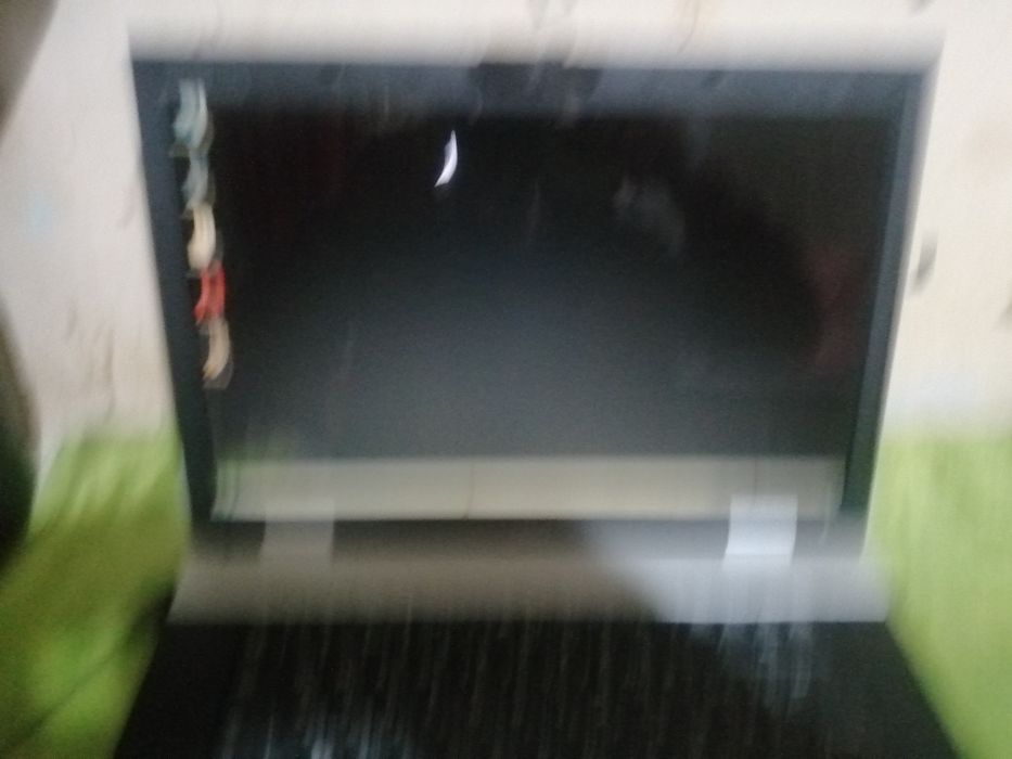 Продам ноутбук футжицу