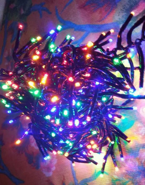 Коледна украса с 80, 180 или 384 броя LED лампички. IP44. Нови.