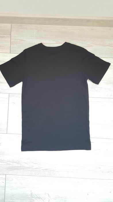 Черна детска унисекс тениска Nike за ръст 147-163 см или 11 - 13 год.