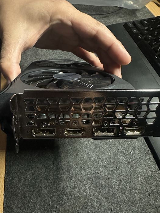 Видеокарта Gygabyte 3060 RTX 12GB