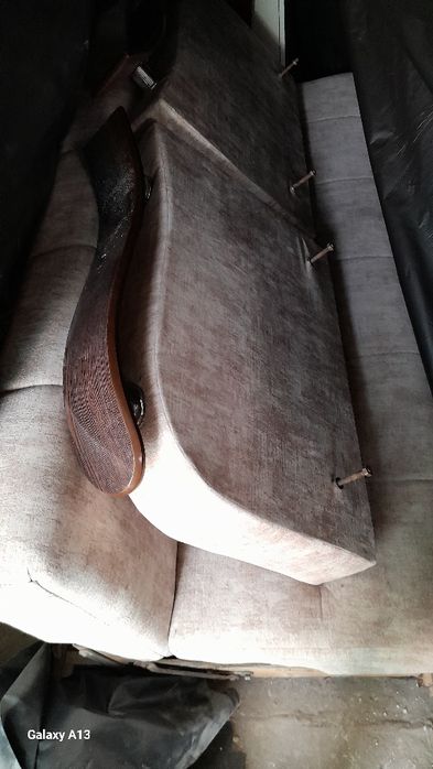 Мебель сатылад: прехошка диван. адрес 22 мкр