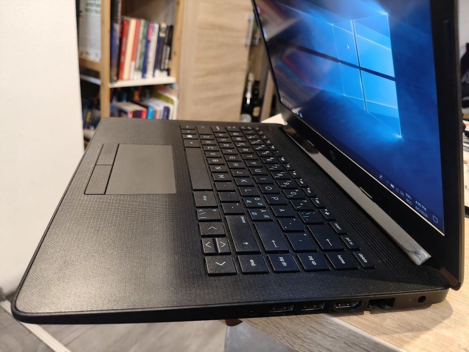 Hp proc i3 gen 8th RAM 8GB SSD M2 120gb bateria tine curent