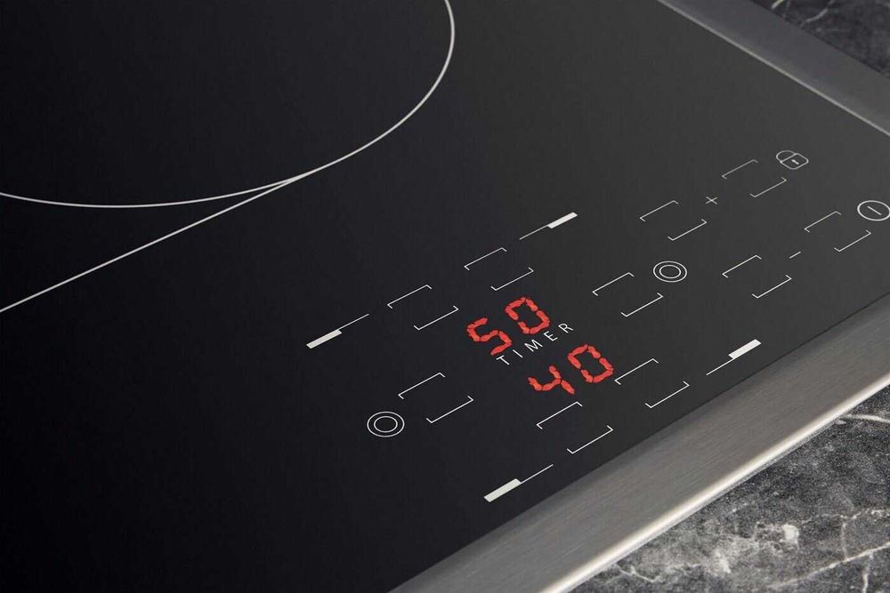 Стъклокерамичен плот BAUKNECH CTAR9642 IN 60см.