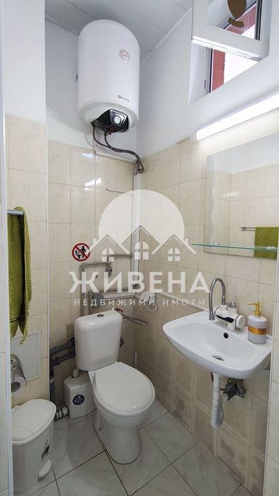 Отдавам под наем магазин / офис, кв. Възраждане 1, със собствен парки